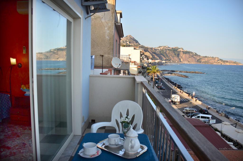 Costa Azzurra Hotel Giardini Naxos Exterior foto